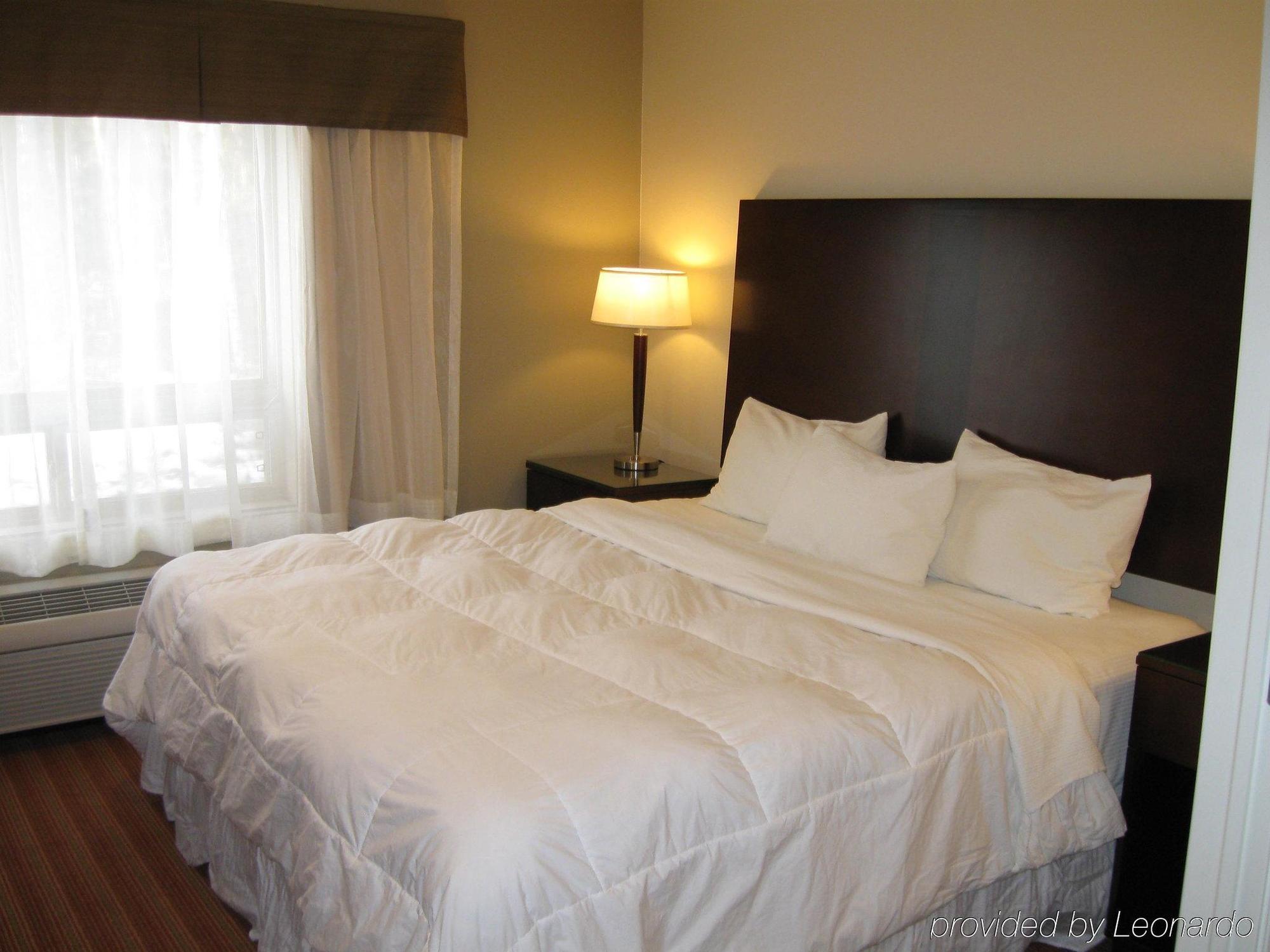 Sigma Inn & Suites Hudson'S Hope Hudsons Hope Room photo